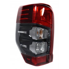 ΦΑΝΟΣ ΣΤΟΠ MITSUBISHI L200 '20- ΑΡΙΣΤΕΡΟΣ (ΠΑΝΩ ΚΟΚΚΙΝΟ ΚΟΜΜΑΤΙ ΜΕ LED)